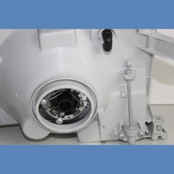 TOYOTA HEADLIGHT MANUAL-RH PRADO 3.0 00-03 FOR SALE IN KENYA