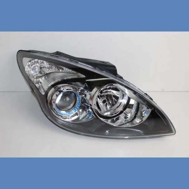 HYUNDAI I30 HEADLAMP RF O/S FOR SALE IN KENYA