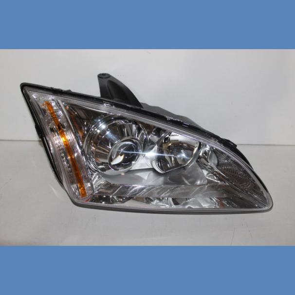 FORD FOCUS ST 2.5 2007  RIGHT HAND SIDE HEADLIGHT FOR SALE IN KENYA