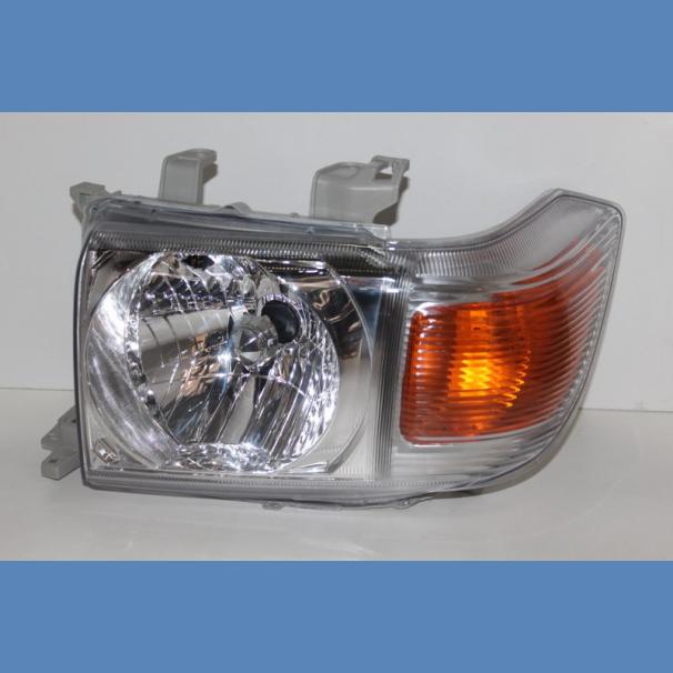 2015 Toyota Land Cruiser Left-Hand Side Headlight for Sale in Kenya
