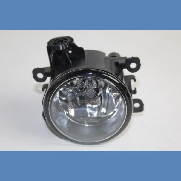 Mitsubishi Pajero 2012  Right Front Fog Lamp For Sale in Kenya