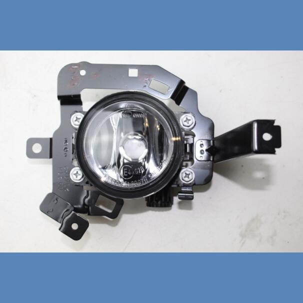 Mitsubishi Triton 2012 Right Front Fog Lamp For Sale in Kenya