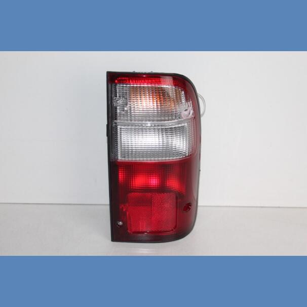 TOYOTA HILUX TAIL LIGHT RH For Sale in Kenya
