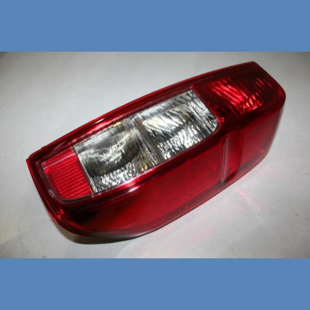 NISSAN NAVARA TAIL LIGHT RH For Sale in Kenya
