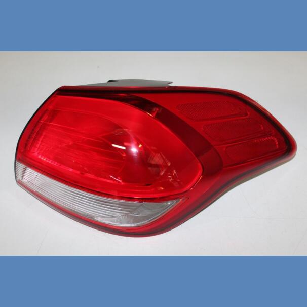 KIA CERATO HATCH OUTER TAIL LAMP RR For Sale in Kenya