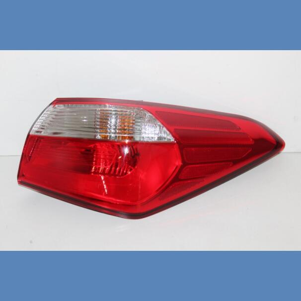 KIA CERATO 2016 TAIL LAMP RR OUTER For Sale in Kenya
