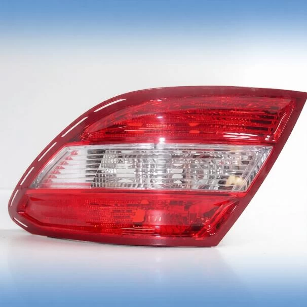 MERCEDES W204 (2007-) TAIL LAMP RIGHT HAND SIDE CLEAR For Sale in Kenya