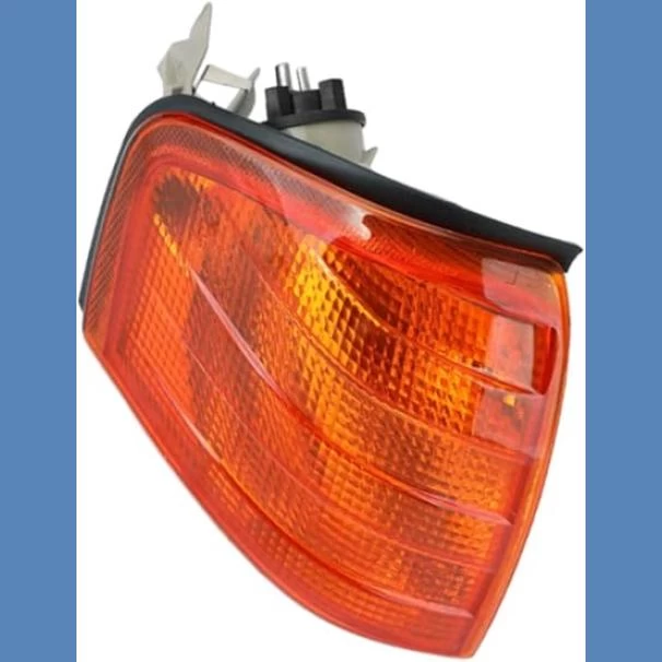 MERCEDES-BENZ C-CLASS W202 INDICATOR LAMP RIGHT FRONT For Sale in Kenya