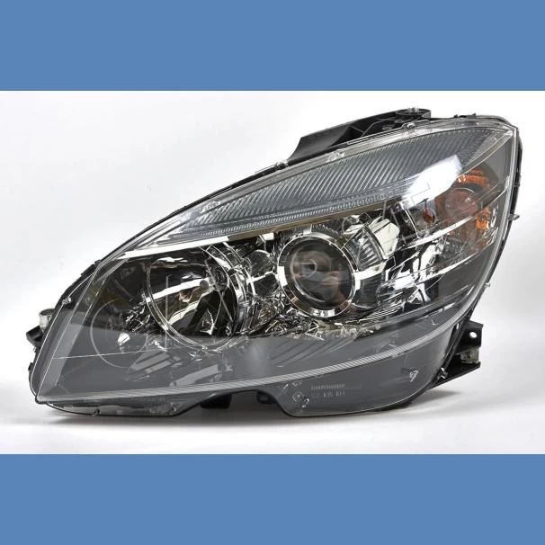 Mercedes-Benz W204 Pre-Facelift Left-Hand Side (LHS) Headlight Non-Xenon for Sale in Kenya